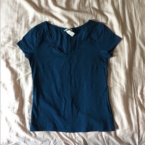 H&M blue teal basic tee
